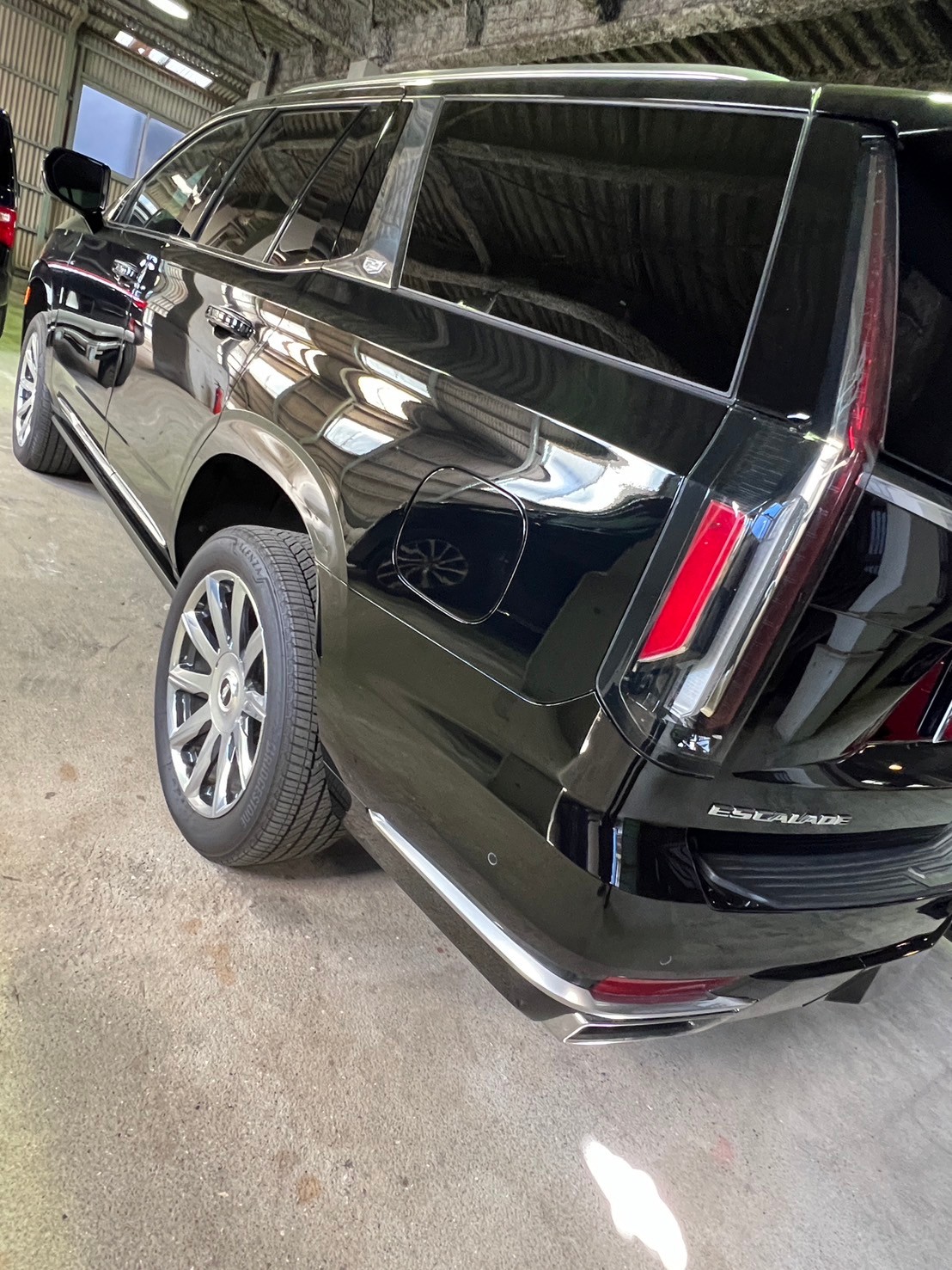 キャデラック　エスカレード車両画像