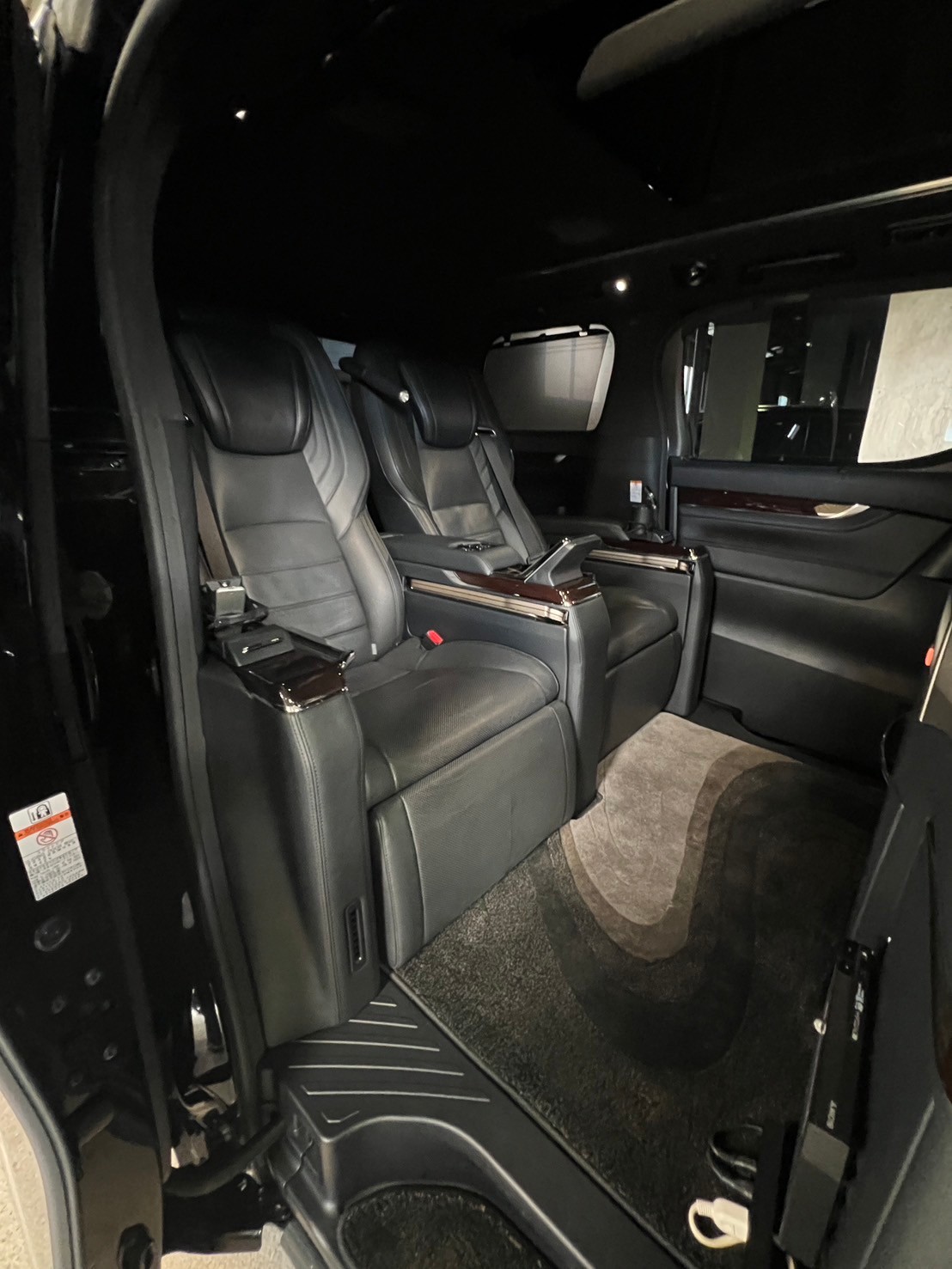 トヨタ　レクサス仕様車両画像