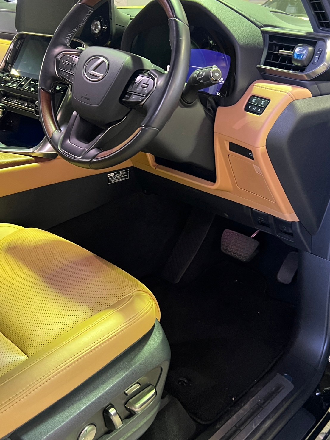 【SOLDOUT】レクサス ＬＸ車両画像