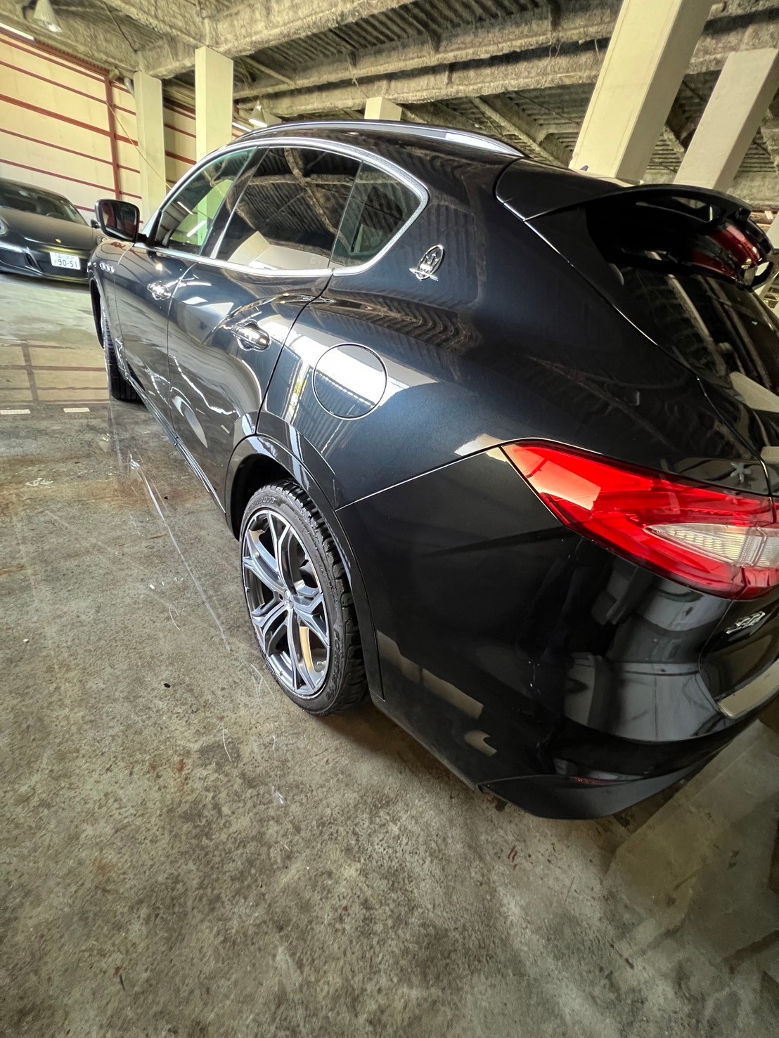 【SOLDOUT】マセラティ　レヴァンテ車両画像