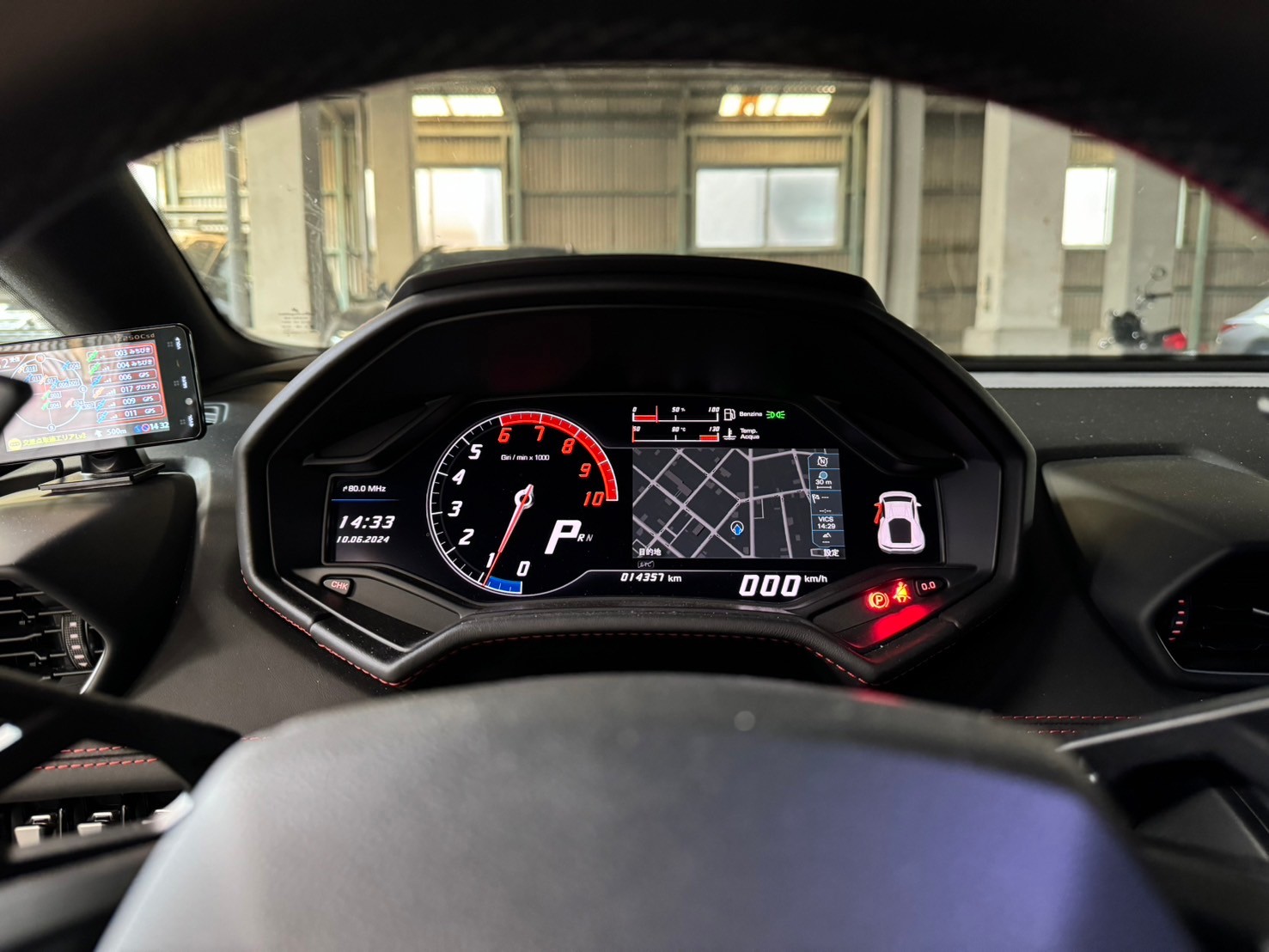 【SOLDOUT】ランボルギーニ　ウラカン車両画像